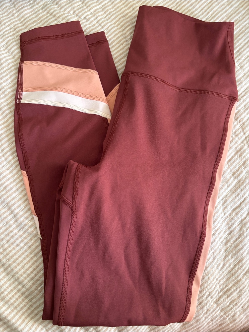 NWOT Spiritual Gangster - Velo Dream Tech Leggings in washed burgundy SZ Small - Picture 4 of 10